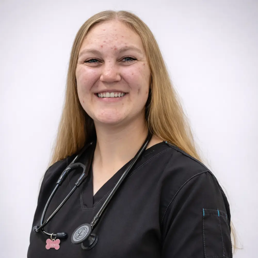 Dr. Sydney Hewitt, Veterinarian at Herriman Pet Vet
